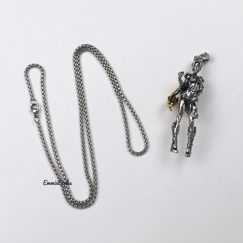 New Star Wars Female Mandalorian Caped Anime Style Character Pendant Necklace - Picture 6 of 11